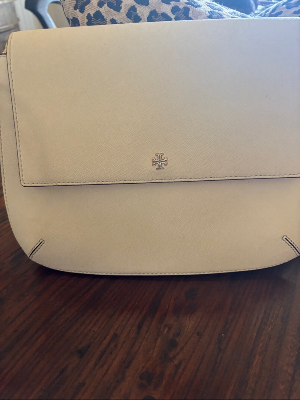 TORY BURCHCream Saffiano Leather Shoulder Bag with Gold Hardware